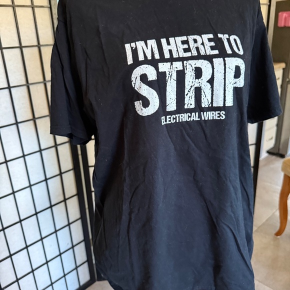 Im Here to strip electrical Wires- Mens Large Electrician Funny Shirt - Picture 3 of 8